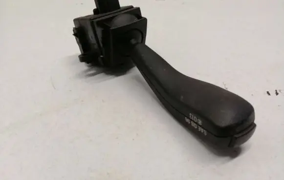 BMW 3 E46 Indicator stalk 8363668 01104010