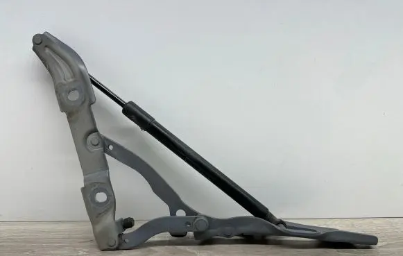BMW 3 E92 E93 Loading door upper hinge 7060628 0407 E903