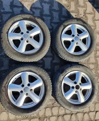 Hyundai i30 R15 alloy rim 