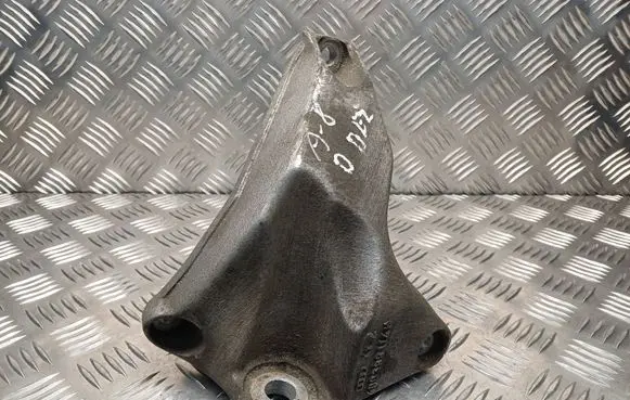 Audi A8 S8 D2 4D Gearbox mounting bracket 4D0399114H
