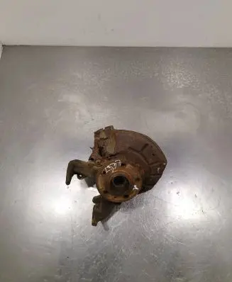 Volkswagen Polo V 6R Front wheel hub spindle knuckle