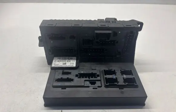 Mercedes-Benz E W211 SAM control unit 2115453901