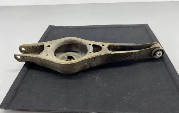Skoda Superb B6 (3T) Rear upper control arm/wishbone 13IL2IFFAB
