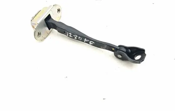 Nissan Leaf II (ZE1) Rear door check strap stopper 