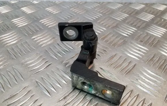 Seat Leon (1M) Rear door upper hinge