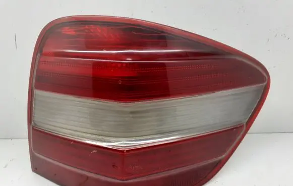 Mercedes-Benz ML W164 Rear/tail lights 404122R 404182R