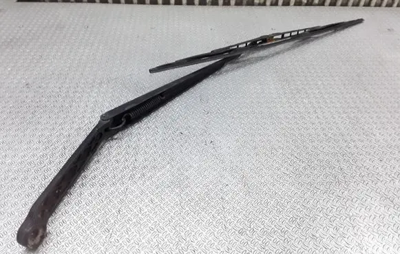 Nissan X-Trail T30 Windshield/front glass wiper blade 