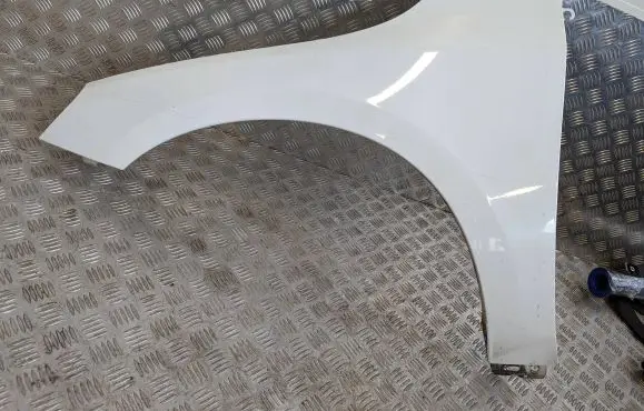 Volvo V60 Fender