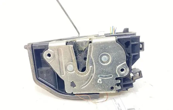 BMW 5 E60 E61 Front door lock 7154619