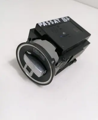 Volkswagen PASSAT B6 Ignition lock 3C0905843T