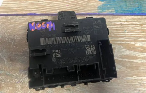 Volkswagen Passat Alltrack Door control unit/module 5Q0959592F