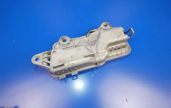 Volvo S90, V90 Vacuum air tank 31339809