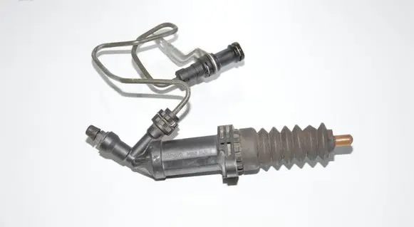BMW 1 E81 E87 Clutch master cylinder 6775872