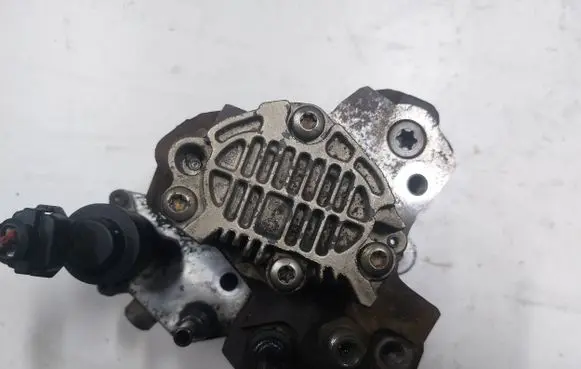 Volvo S40, V40 Fuel injection high pressure pump 0445010075 0281011449