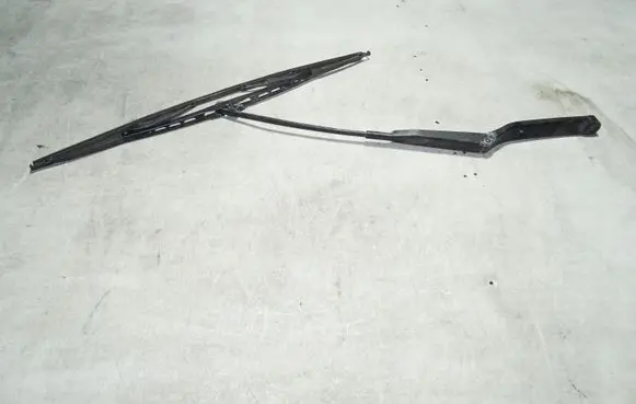 BMW 3 E36 Front wiper blade arm 61618357209
