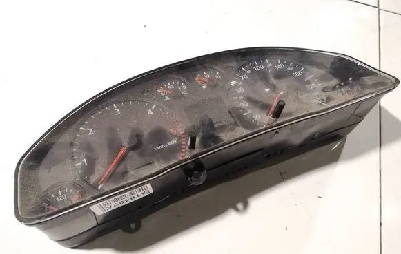 Audi A6 S6 C5 4B Speedometer (instrument cluster) 4B0920931B