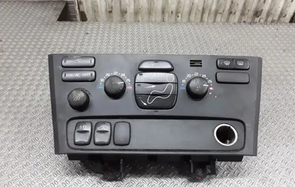 Volvo S60 Climate control unit 8691876