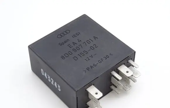 Audi A4 S4 B5 8D Other relay 8D0907701A