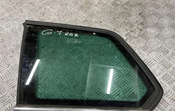 Volkswagen Golf VII Rear side window