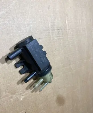 Mercedes-Benz Sprinter W906 Turbo solenoid valve A0091533128 0091533128