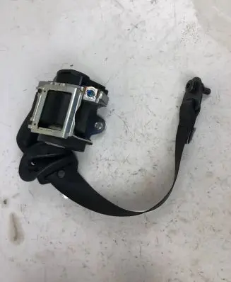 BMW 7 E65 E66 Front seatbelt 561078501 019L000