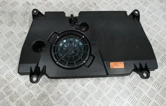 Mercedes-Benz B W246 W242 Sound amplifier A2468200002 19511B0081