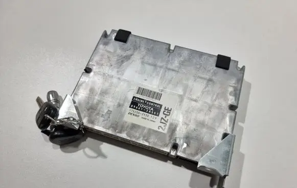 Lexus GS 300 400 430 Engine control unit/module ECU 896613A551 1752003930