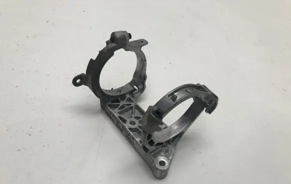 Volvo XC40 Other engine bay part 32208553