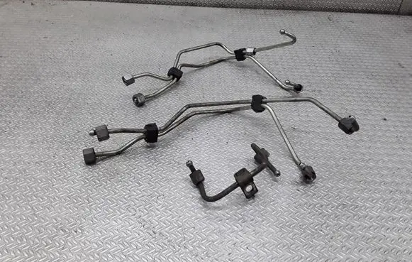 Ford Focus C-MAX Fuel injector supply line/pipe 
