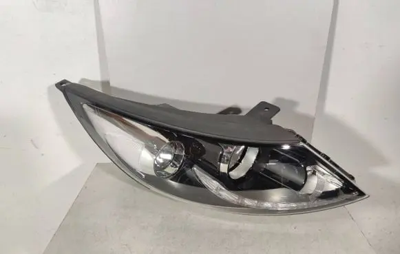 KIA Sportage Headlight/headlamp 921023WXXX 921023UXXX