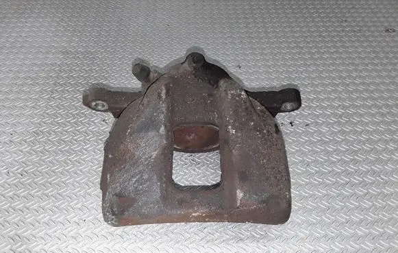 Honda CR-V Front brake caliper