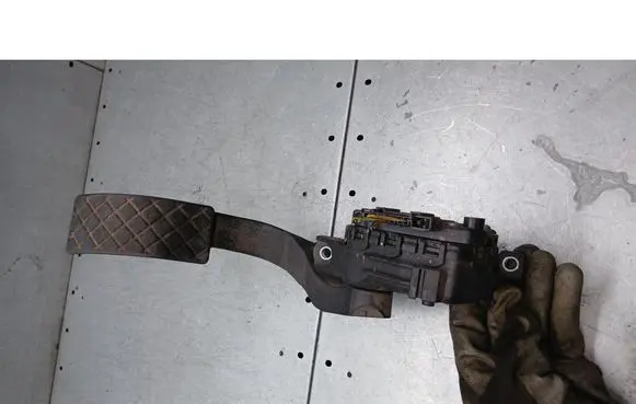 Audi A6 Allroad C5 Accelerator pedal position sensor 8D1723523N