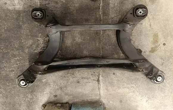 Mercedes-Benz E W213 Rear subframe 2133507307