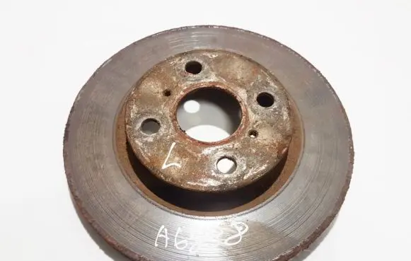 Toyota Yaris Front brake disc ventiliuojamas