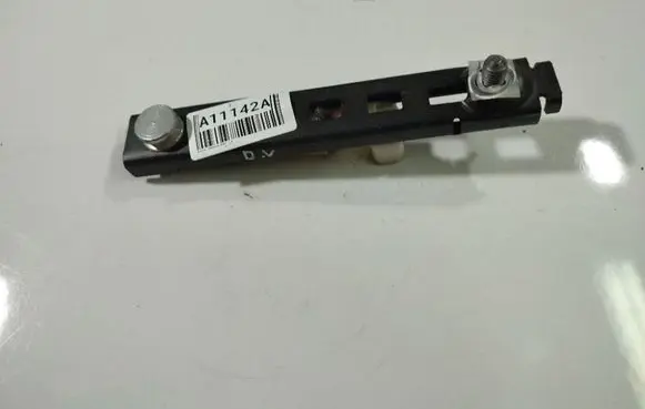 Nissan Qashqai Seat belt adjustment rail 
