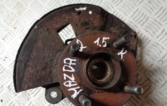 Mazda 2 Front wheel hub