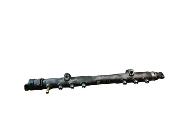 Volvo V50 Fuel main line pipe 0445215023 30777554 9059494