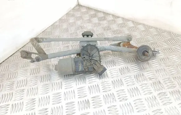Front wiper linkage