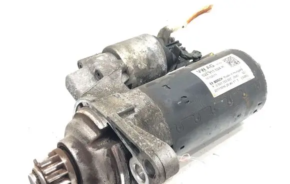Volkswagen Golf VI Starter motor 02Z911024H