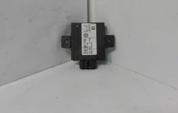 Volkswagen Touareg I Alarm control unit/module 7L0907719 510190351FGU