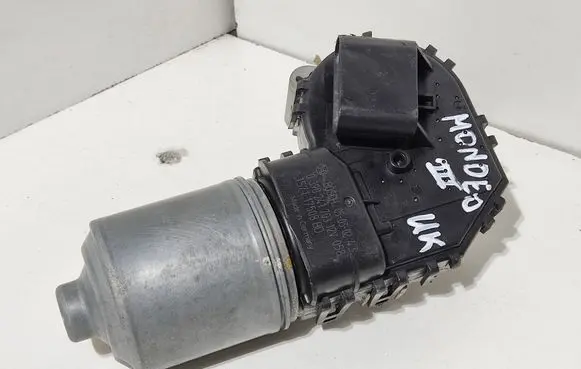 Ford Mondeo Mk III Wiper motor 1S7117508BD 0390241703