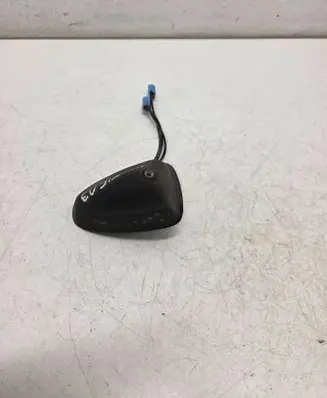 Renault Trafic II (X83) Aerial GPS antenna E3033028