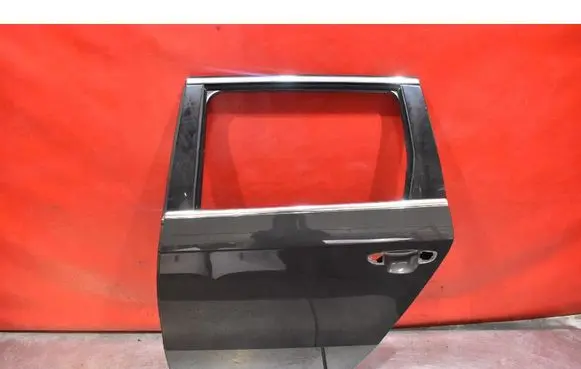 Volkswagen PASSAT CC Rear door 