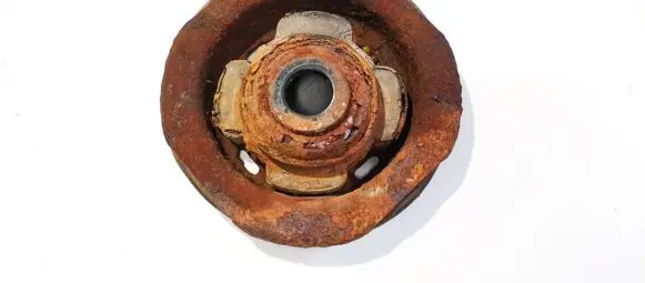 Mazda 626 Coil spring mount 