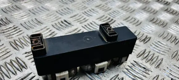 Volkswagen Sharan Coolant fan relay 701919506A