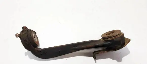 Opel Vivaro Engine mount bracket