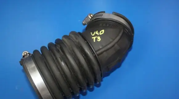 Volvo V40 Air intake hose/pipe