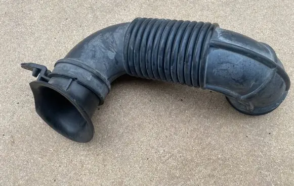 Suzuki SX4 S-Cross Air intake hose/pipe 195412