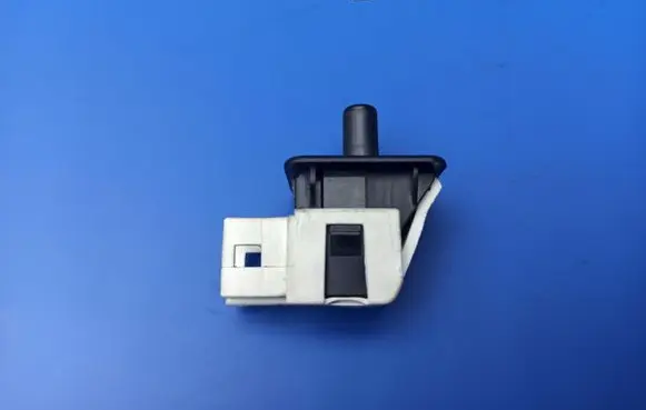 Mercedes-Benz E W211 Rear door sensor 2028209410 30011501