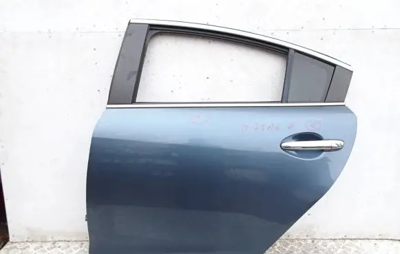 Mazda 6 Rear door